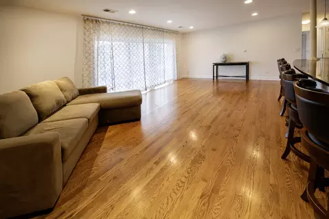 9601 Golf Rd #304, Des Plaines, IL 60016 photo 3