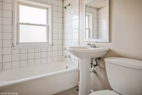 9840 S Yates Blvd, Chicago, IL 60617 photo 8