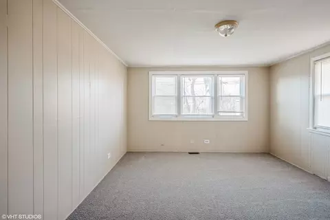 9840 S Yates Blvd, Chicago, IL 60617 photo 6