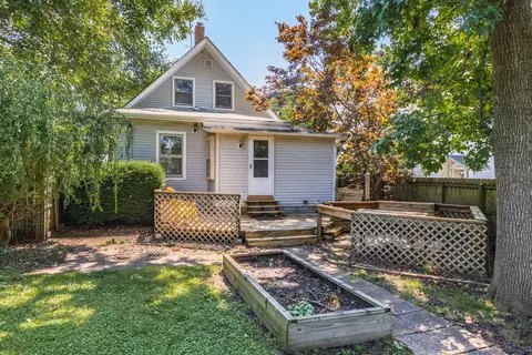 607 Maple St, Bloomington, IL 61701 photo 27