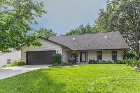 3328 Montlake Dr, Rockford, IL 61114