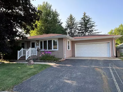 534 Elmwood Dr, Belvidere, IL 61008