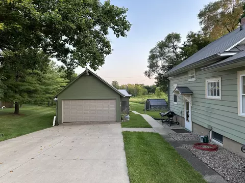 15445 Lincoln Rd, Morrison, IL 61270 photo 2