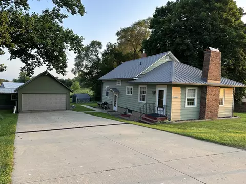 15445 Lincoln Rd, Morrison, IL 61270