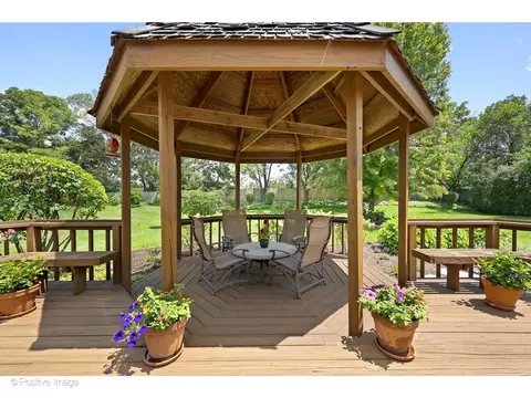 Exterior - 1413 Tomlin Dr, Burr Ridge, IL 60527 photo 6 of 12