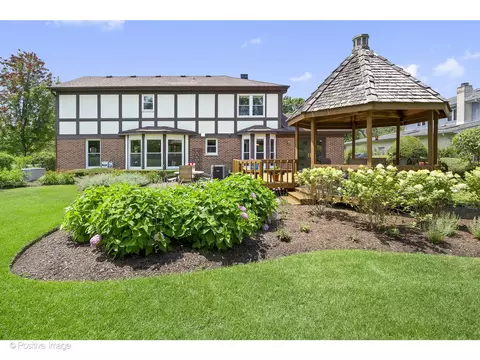 Exterior - 1413 Tomlin Dr, Burr Ridge, IL 60527 photo 9 of 12