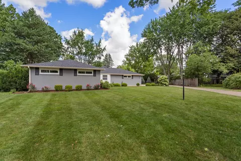 1408 Maplecrest Dr, Champaign, IL 61821 photo 4