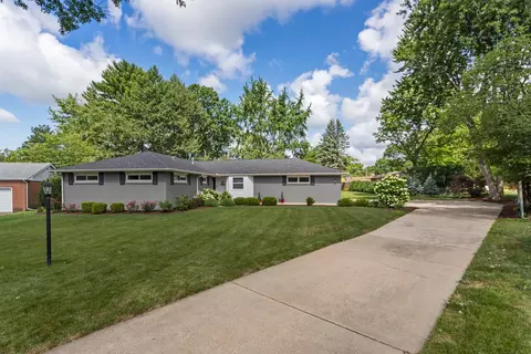 1408 Maplecrest Dr, Champaign, IL 61821 photo 3