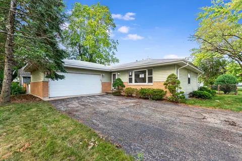 309 E Woodlawn Rd, New Lenox, IL 60451