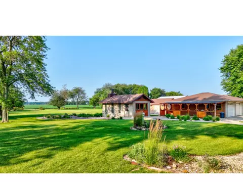 Exterior - 7346 E 3000 North Rd, Cornell, IL 61319 photo 8 of 14
