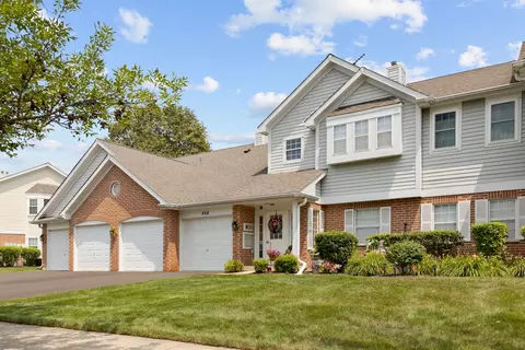 868 Quin Ct #101, Naperville, IL 60563