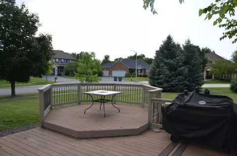 Exterior - 2501 Ventura Dr, Plainfield, IL 60586 photo 11 of 12