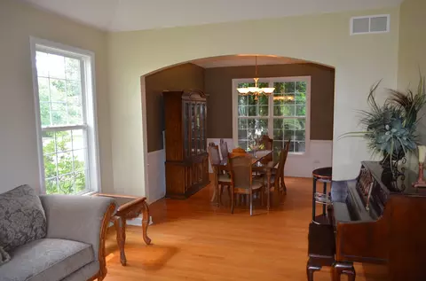 Dining - 2501 Ventura Dr, Plainfield, IL 60586 photo 1 of 3