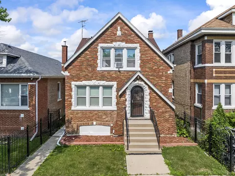 7032 S Maplewood Ave, Chicago, IL 60629