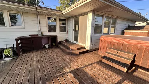 211 Maple Ave, Morrison, IL 61270 photo 9