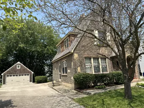 459 Elm St, Sycamore, IL 60178