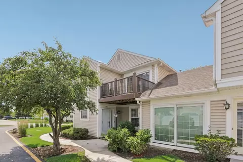 481 Le Parc Cir #481, Buffalo Grove, IL 60089