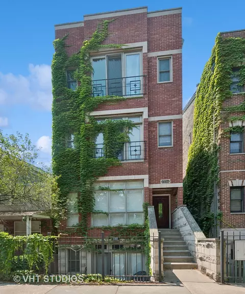 1534 N Bosworth Ave #3, Chicago, IL 60642