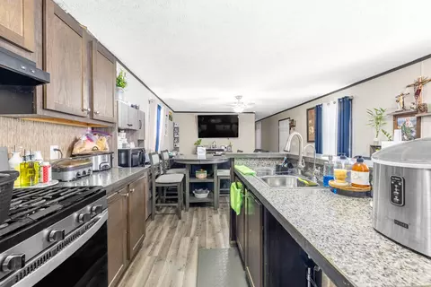 869 Victory Ln, Justice, IL 60458 photo 9