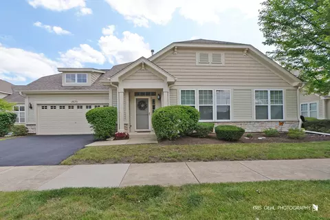 1825 Foxridge Ct, Aurora, IL 60502