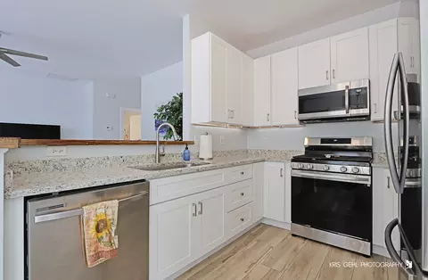 1825 Foxridge Ct, Aurora, IL 60502 photo 6