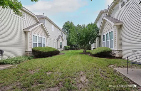 1825 Foxridge Ct, Aurora, IL 60502 photo 17