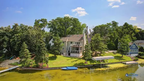 35142 Lake Shore Rd, Ingleside, IL 60041