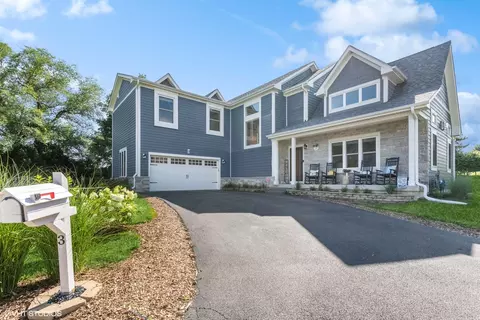 3 Park Place Cir, Hawthorn Woods, IL 60047