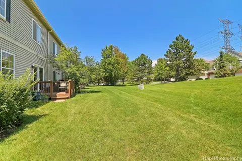 Exterior - 6061 Delaney Dr #1, Hoffman Estates, IL 60192 photo 5 of 6
