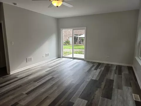 6 Joseph Ct, Midlothian, IL 60445 photo 4