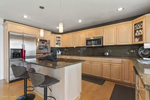 Kitchen - 22917 Marina Dr, Plainfield, IL 60585 photo 2 of 3
