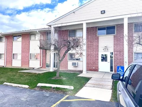 673 E Fullerton Ave #110, Glendale Heights, IL 60139