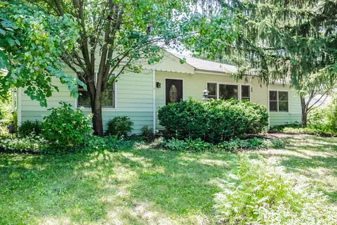 15 W271 91st St, Burr Ridge, IL 60527