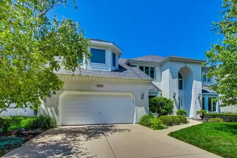 2111 Overstreet Ct, Naperville, IL 60565