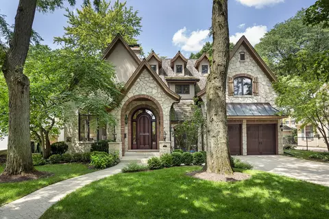 820 S Seminary Ave, Park Ridge, IL 60068