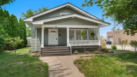 430 Pearl Ave, Loves Park, IL 61111