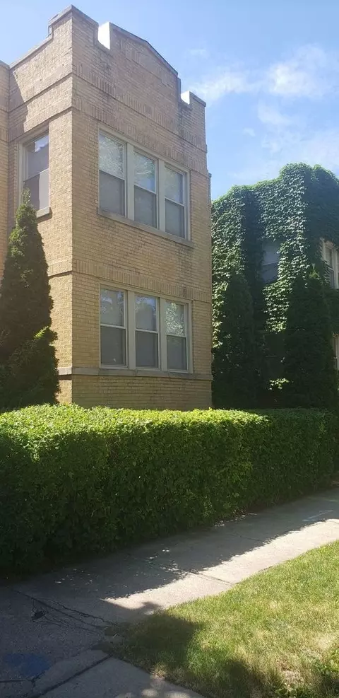 3220 N Hamlin Ave, Chicago, IL 60618