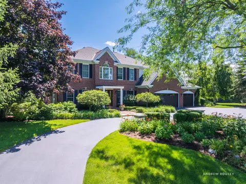 1700 Bull Valley Dr, Woodstock, IL 60098