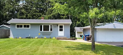 836 5th Ave, Geneva, IL 60134