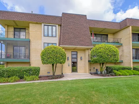 15705 S Sunset Ridge Ct #1S, Orland Park, IL 60462