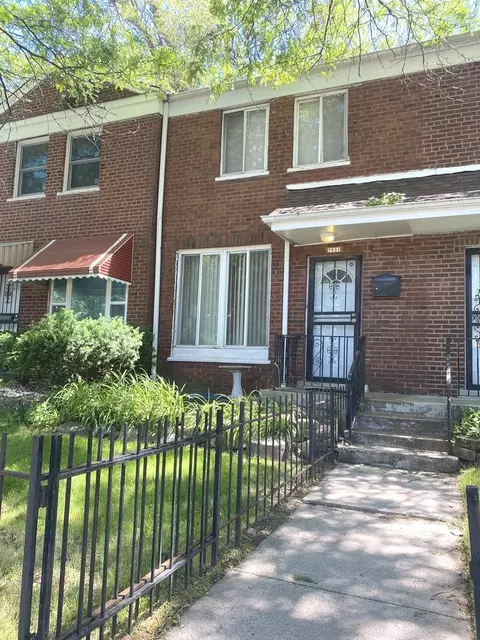 7931 S Jeffery Ave, Chicago, IL 60617