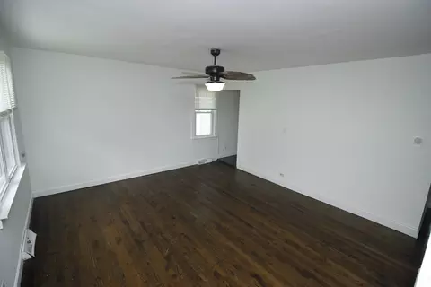 Living - 3737 Sunset Ave, Markham, IL 60428 photo 2 of 3