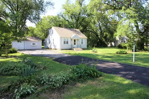 3737 Sunset Ave, Markham, IL 60428