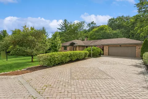 1 Katie Rd, Lemont, IL 60439