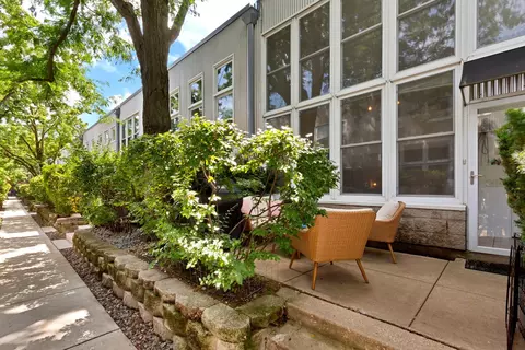 1300 W Altgeld St #142, Chicago, IL 60614