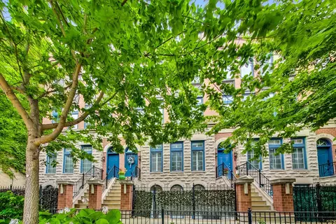 362 W Huron St #A, Chicago, IL 60654