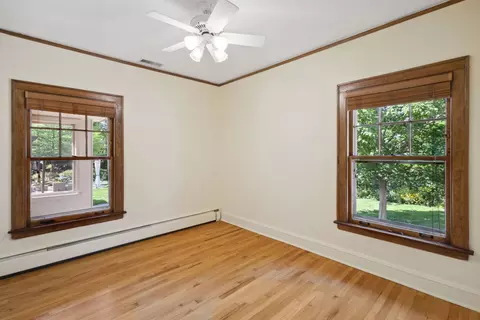 Bedroom - 310 Bartram Rd, Riverside, IL 60546 photo 3 of 3