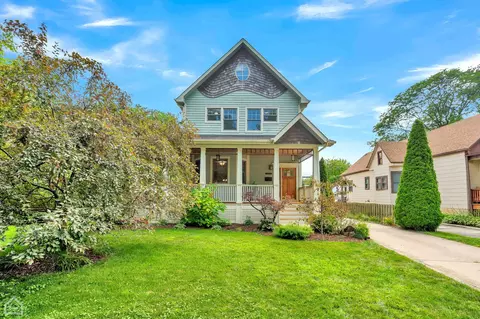 267 Lawton Rd, Riverside, IL 60546