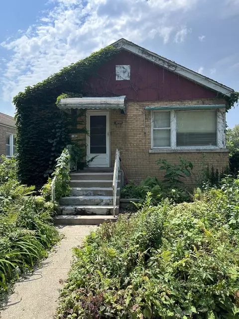 3700 S 56th Ct, Cicero, IL 60804