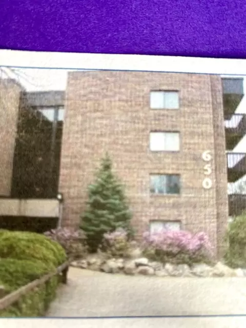 650 Whitney Ct #405, Gurnee, IL 60031